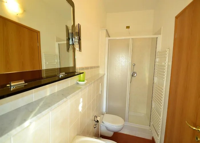 Hillside Retreat Near 5 Terre Сasa de vacaciones Casta